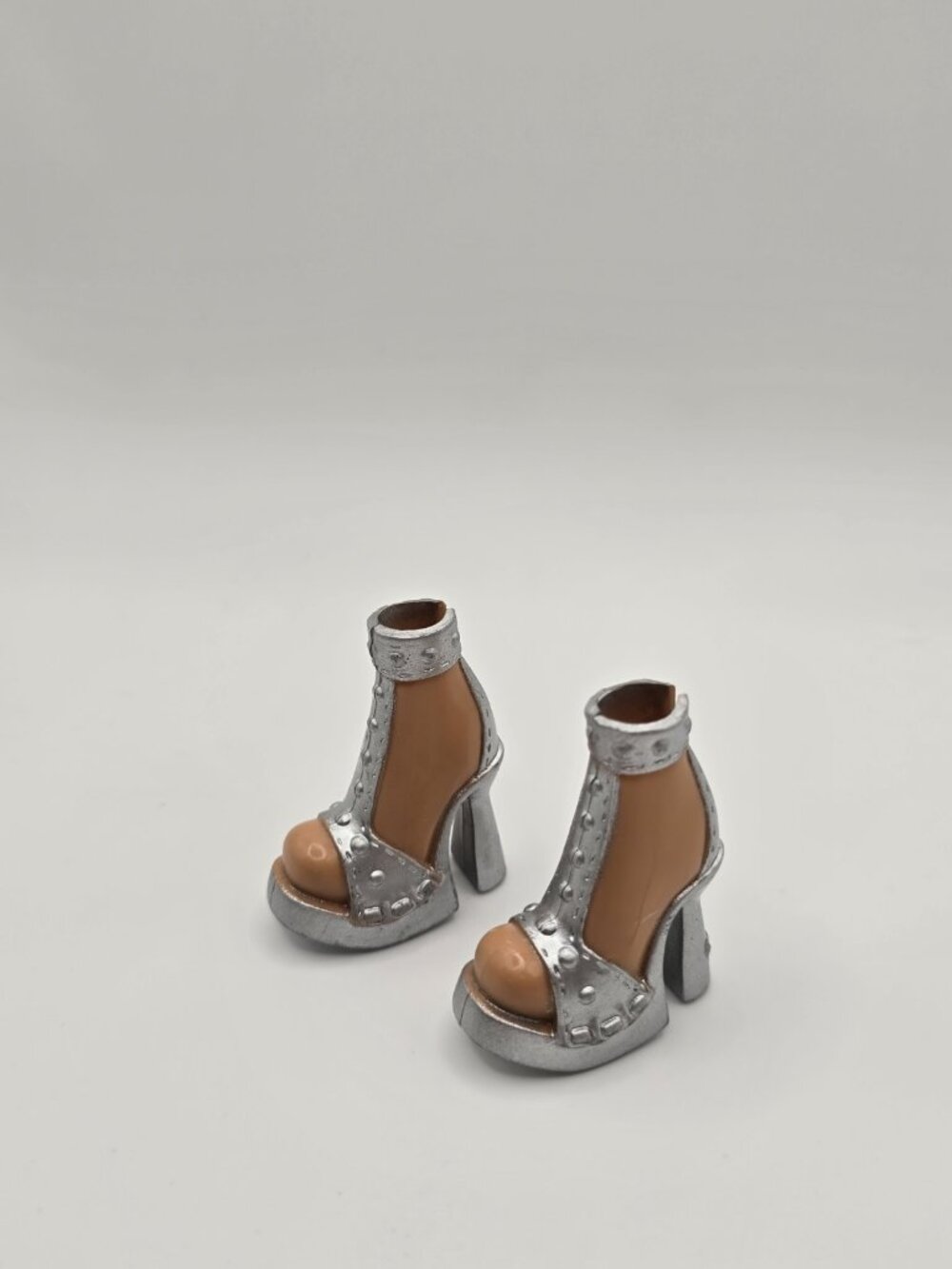 Barbie My Scene Bling Boutique Nia Doll Shoes Silver Studded Strap Sandals Rare